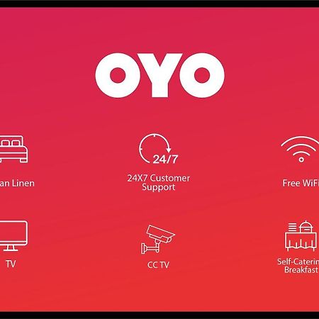 Oyo 67877 Hotel Ivory Jāmnagar Eksteriør bilde